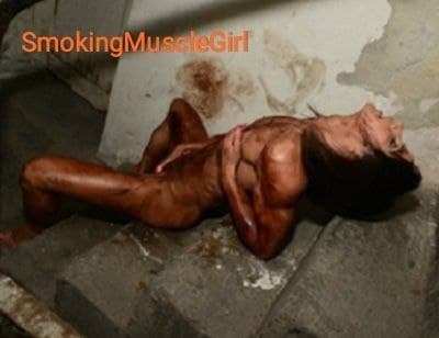 SmokingMuscleGirl