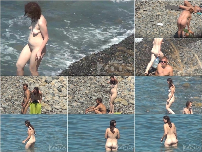 Voyeur nudism – New visitors come to the beach