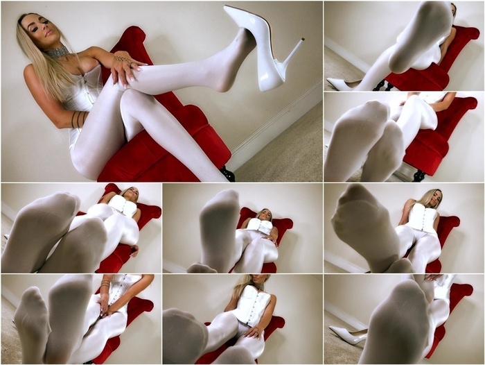 The Mean Girls –  Mmmm I love My White Stockings  Don t you